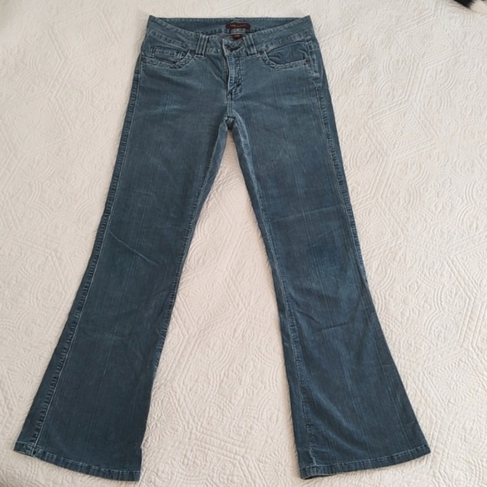 Lee Women's Low Waist Dusty Blue Flare Jeans/ Size 5-6